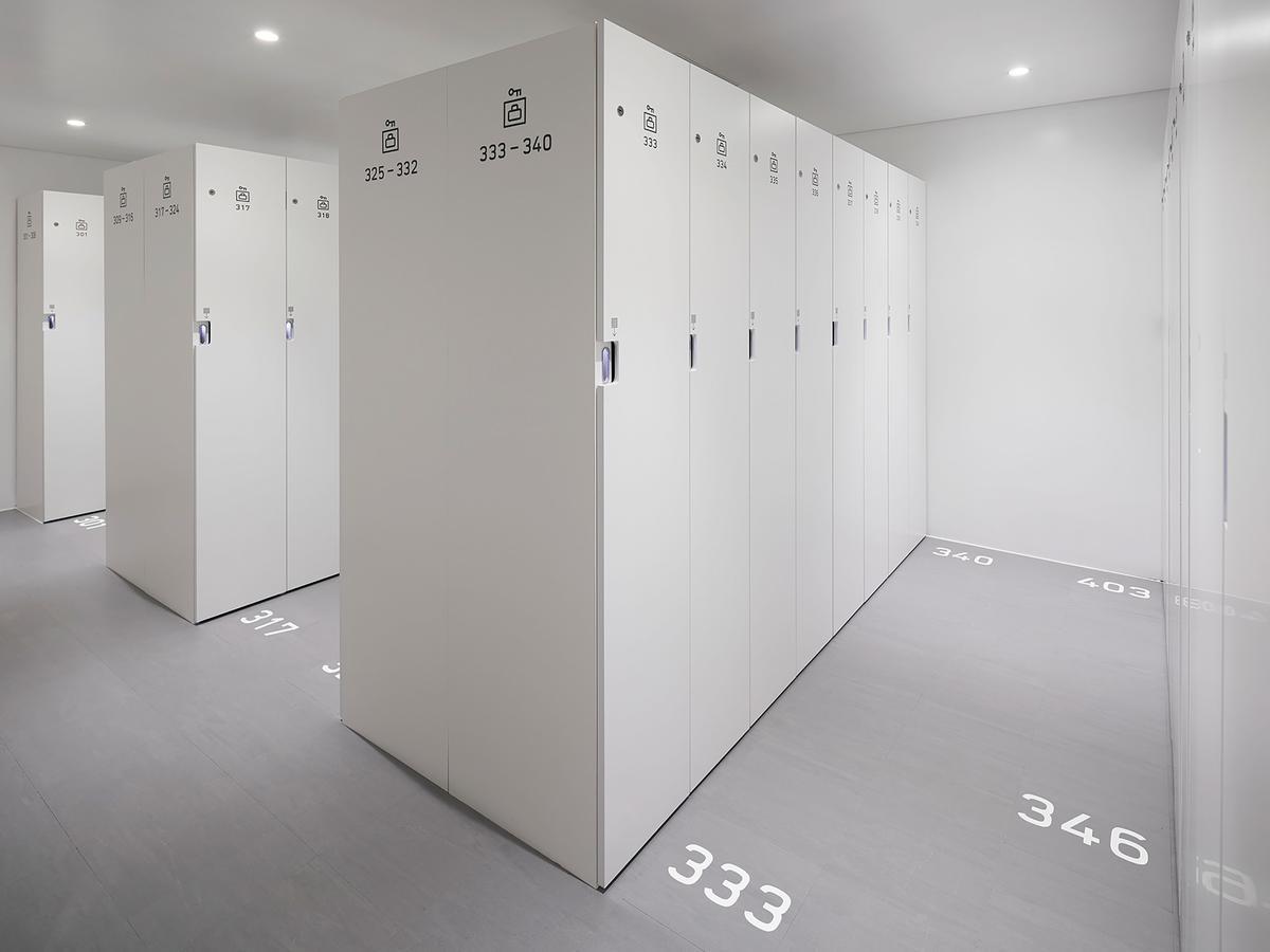 9H Nine Hours Akasaka Sleep Lab Токио Экстерьер фото