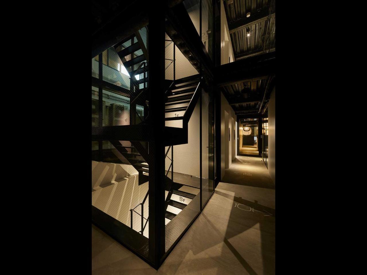 9H Nine Hours Akasaka Sleep Lab Токио Экстерьер фото